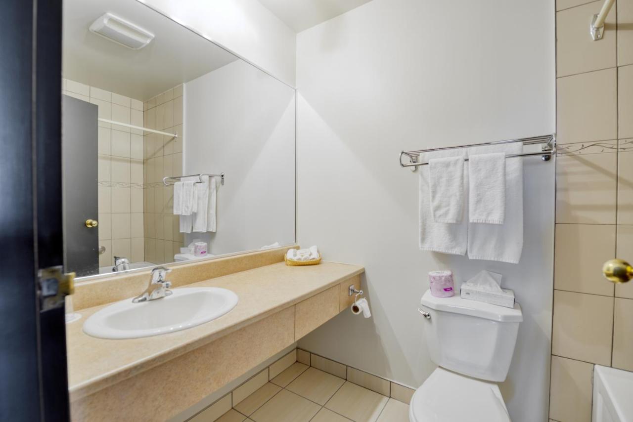 Auberge De La Montagne Coupee Saint Jean De Matha Экстерьер фото