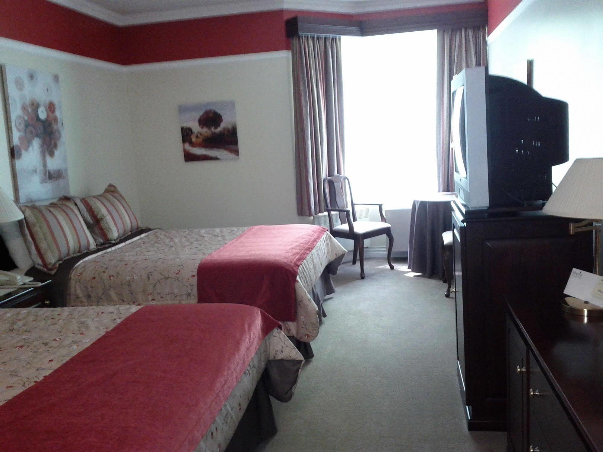 Auberge De La Montagne Coupee Saint Jean De Matha Экстерьер фото